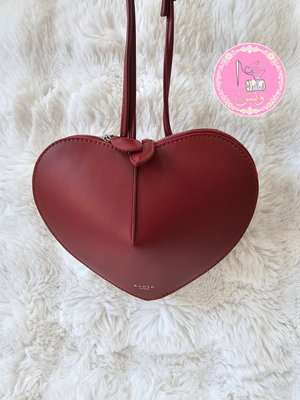 حقيبة ألايا "Le Cœur" الجلدية على شكل قلب - لون عنابي ملكي | Alaïa Heart Bag