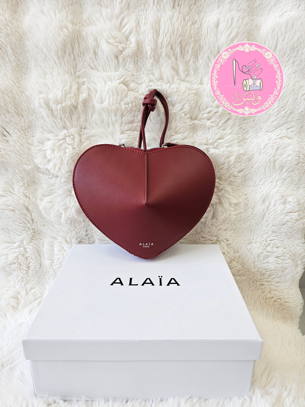 حقيبة ألايا "Le Cœur" الجلدية على شكل قلب - لون عنابي ملكي | Alaïa Heart Bag