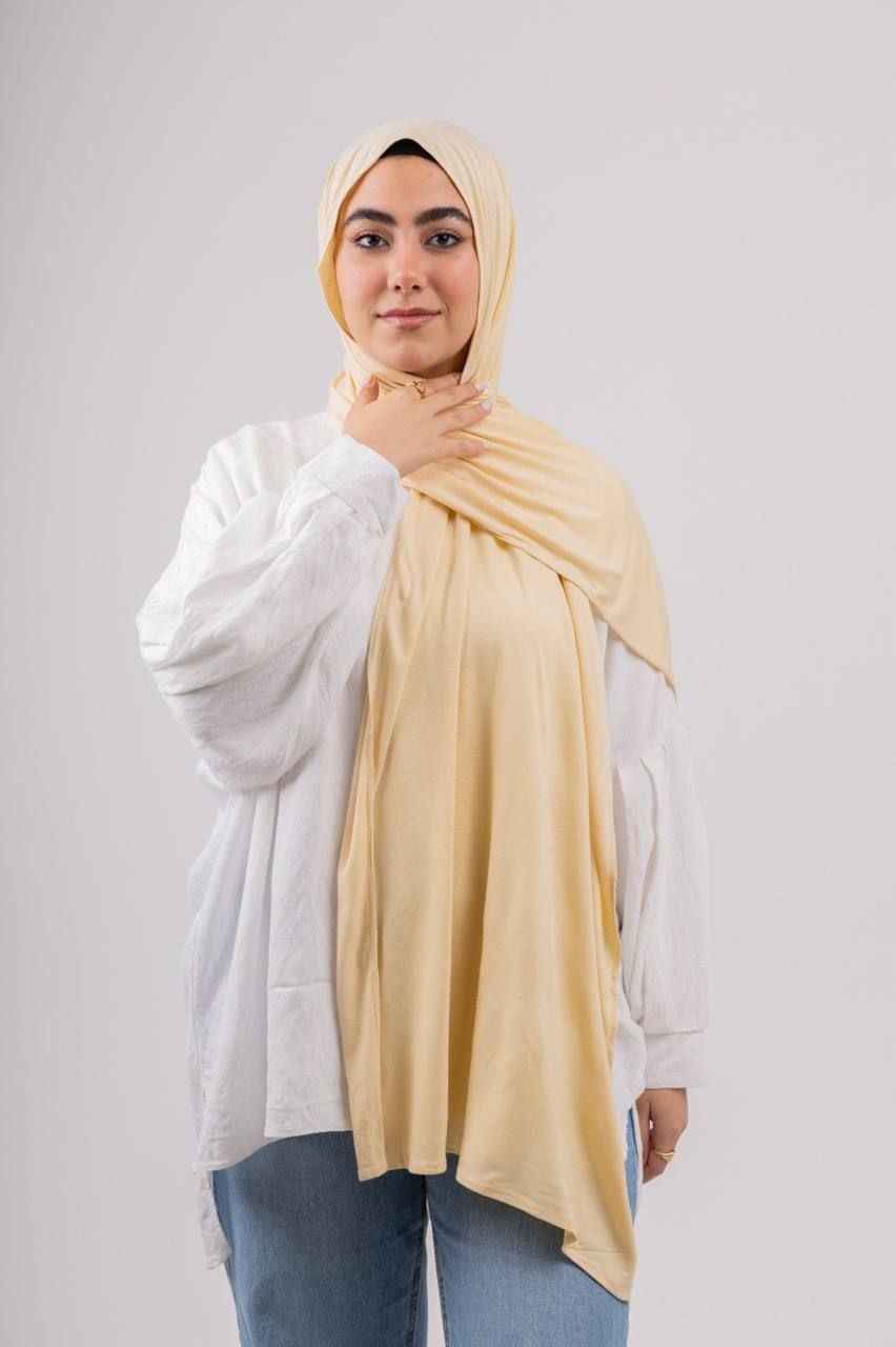 طرحة سادة ناعمة – خفيفة ومريحة للمناسبات واليوم اليومي