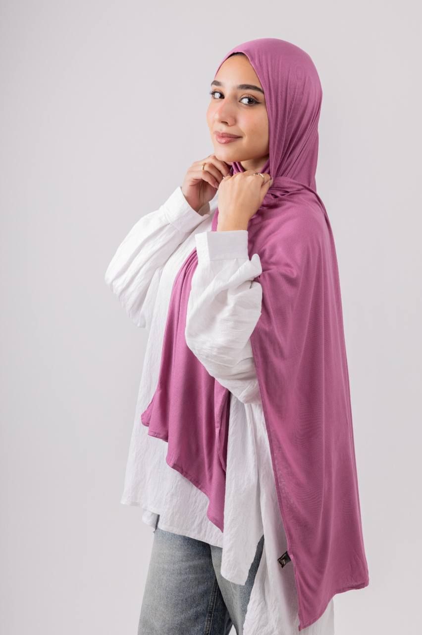 طرحة سادة ناعمة – خفيفة ومريحة للمناسبات واليوم اليومي