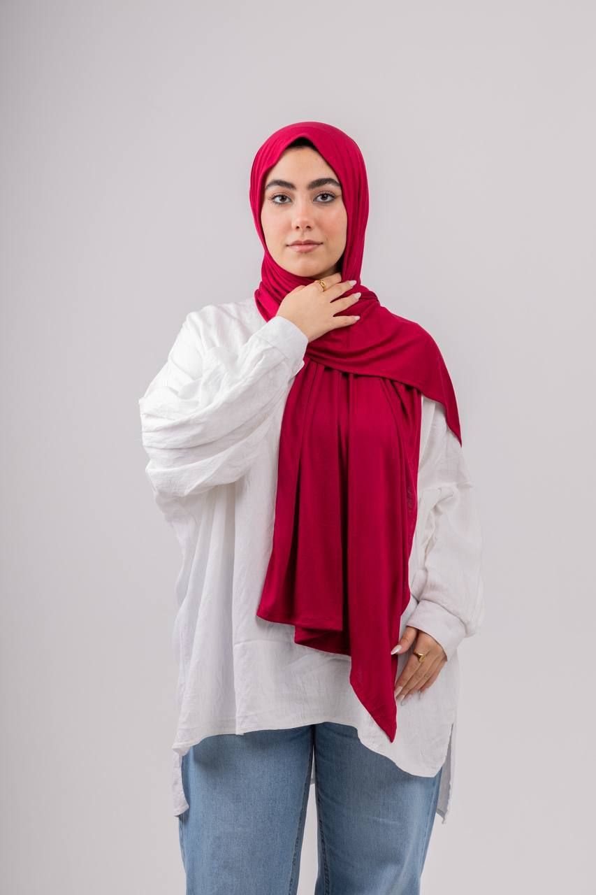 طرحة سادة ناعمة – خفيفة ومريحة للمناسبات واليوم اليومي