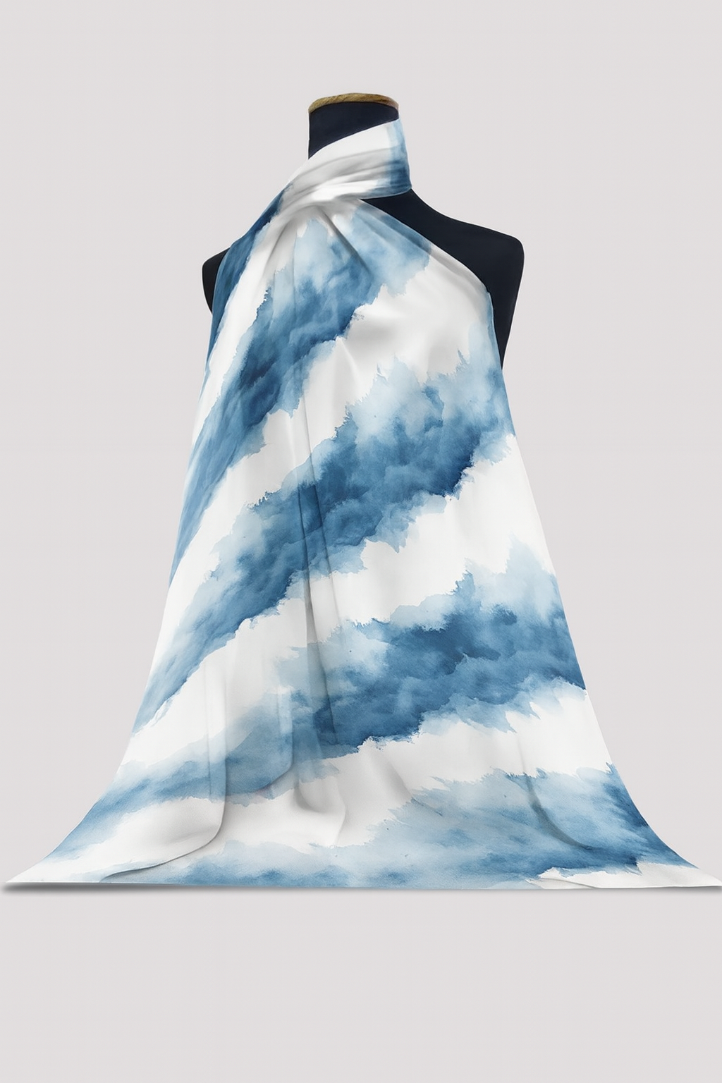 طرحة مشجّرة أنيقة تضيف لمسة ناعمة وراقية لإطلالتك اليومية أو المناسبات الخاصة.