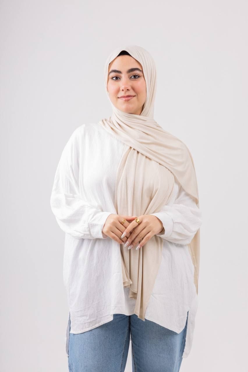 طرحة سادة ناعمة – خفيفة ومريحة للمناسبات واليوم اليومي