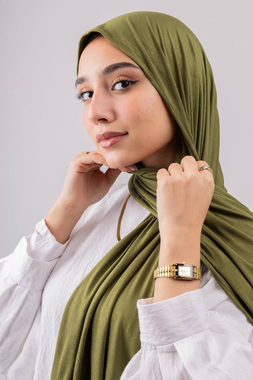 طرحة سادة ناعمة – خفيفة ومريحة للمناسبات واليوم اليومي